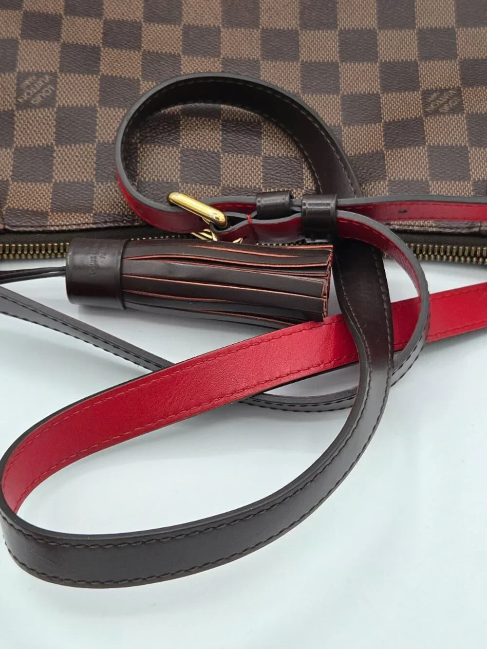 Louis Vuitton South Bank Besace – Damier Ebene Crossbody | Cherry Interior | - Picture 12 of 12